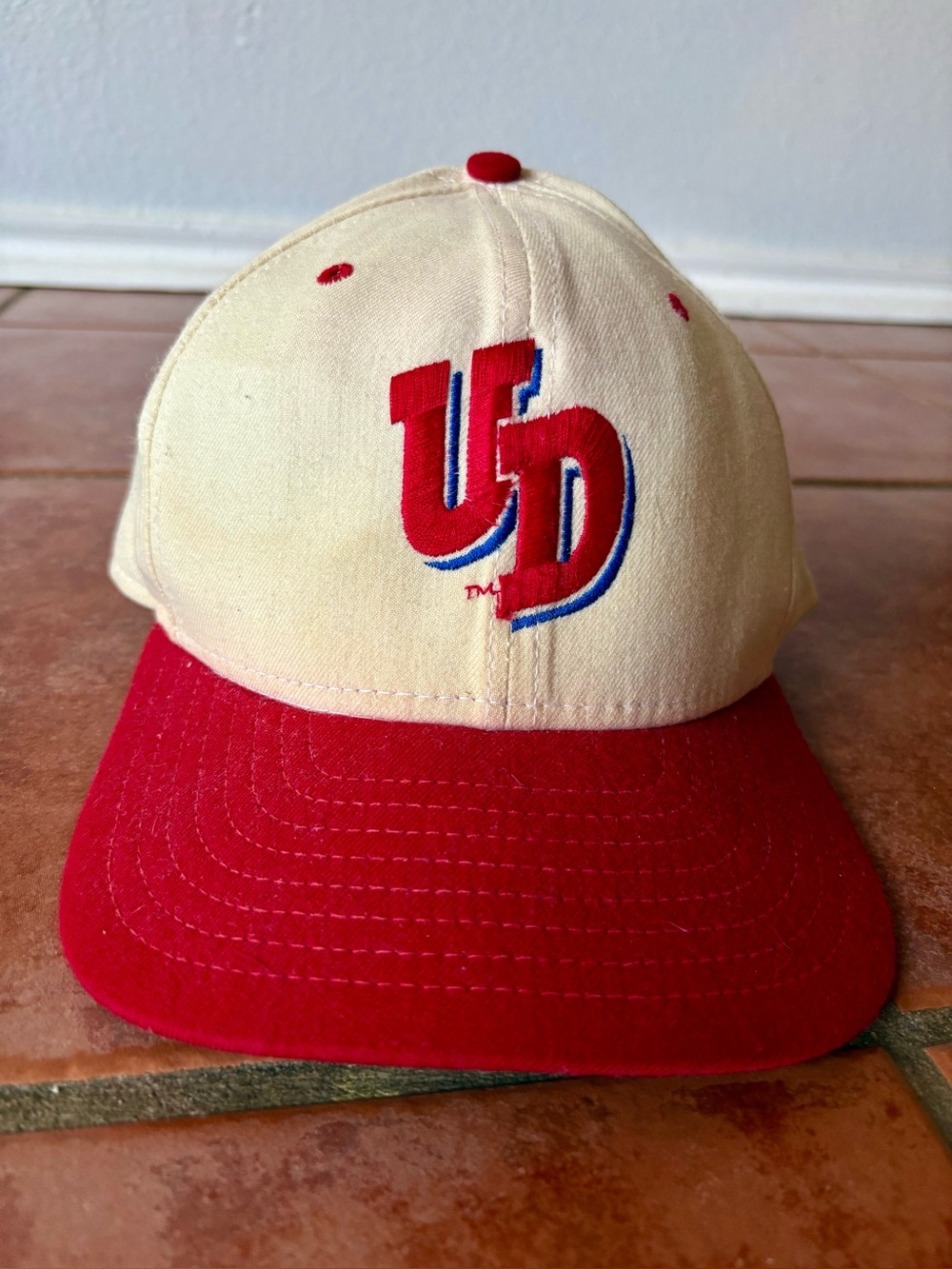 Vintage new Era Dayton Flyers SnapBack Hat Pro Model